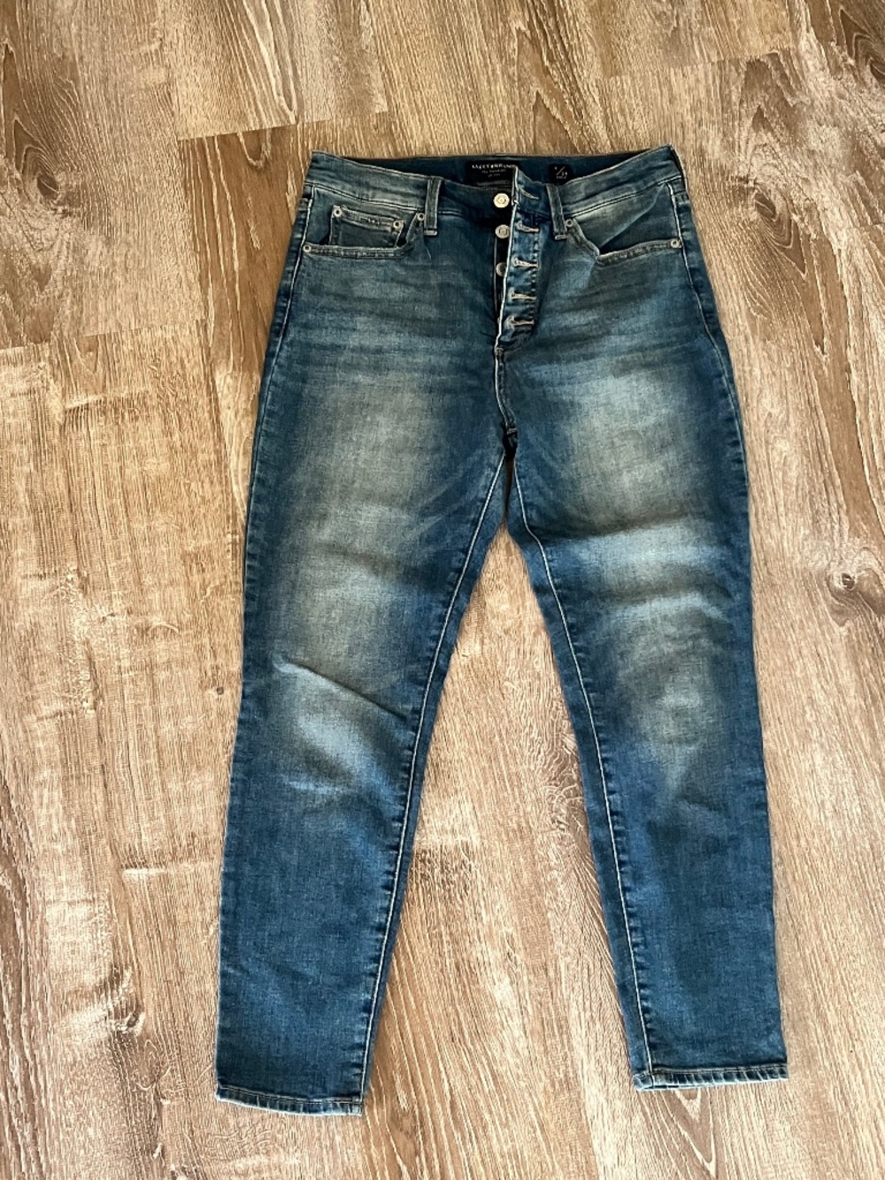 Lucky Brand super comfortable jeans